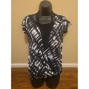 Womens Medium Blouse Black White Abstract Print Short Sleeve Draped Front Casual